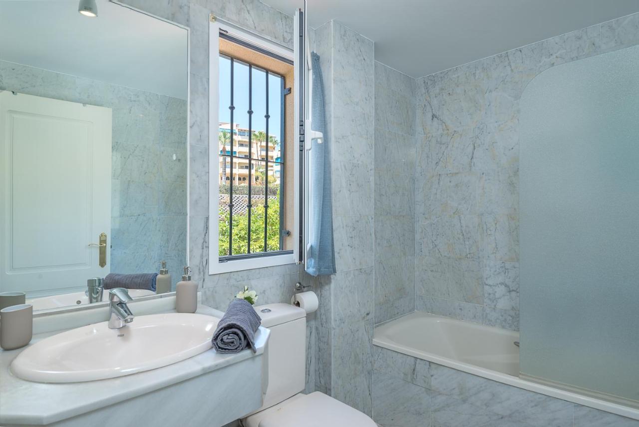 Sea Blue Apartment - Frente Al Mar Benalmádena Buitenkant foto